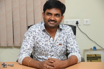 Maruthi Interview About Rojulu Marayi